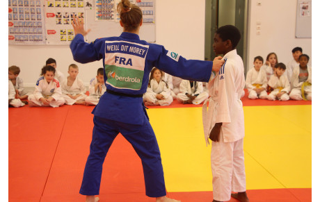 Un week-end de folie avec la lumineuse experte du judo : Julie Weil dit Morey